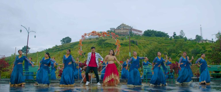 A103_08080946_C002.00_00_45_04.Still006_3_11zon